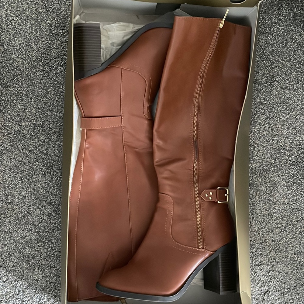 Beautiful boots only used once maybe